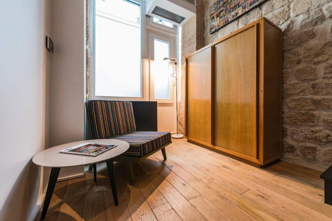 Le Marais - Place Des Vosges - Tournelles 86