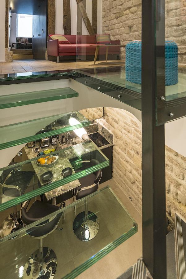 Le Marais - Place Des Vosges - Tournelles 86 * Parigi